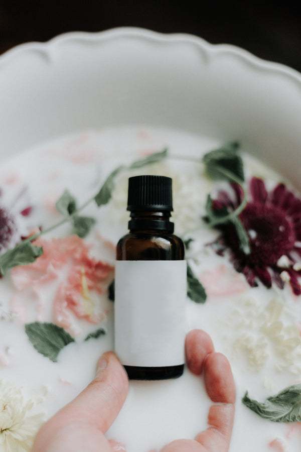 What Should I Look For When Buying Essential Oils 