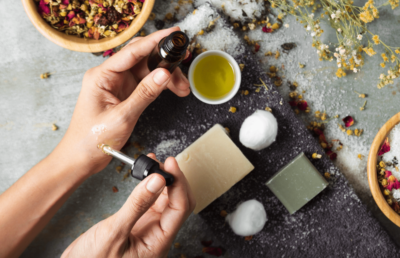 Detox Your Skincare: How to Replace Harmful Ingredients with Pure Essential Oils - Cliganic