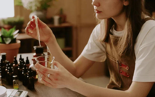 How to Layer Essential Oils Like Perfume: Fragrance Families, Blending Tips, and Scent Pairings - Cliganic