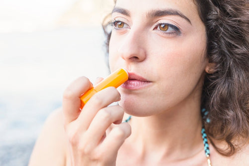 How to Make Your Own Pumpkin Spice Lip Balm with Essential Oils - Cliganic