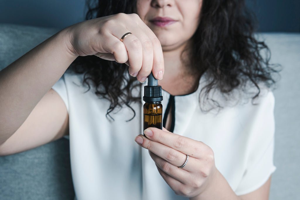 How to Use Jojoba Oil on Hair - Cliganic