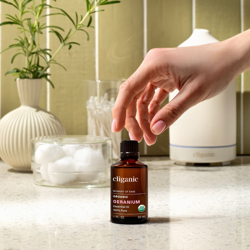 Organic Geranium - Cliganic Essential Oil Singles